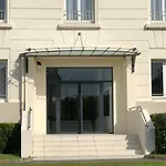 3* Vue Parking Regina Et Golf 公寓 *